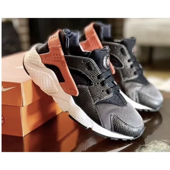 Size 6.5 (GS)~Nike Huarache Run Low~Black/Crimson/White~654275-010~No Box - Picture 2 of 6